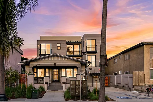 4649 Arizona Photo 1