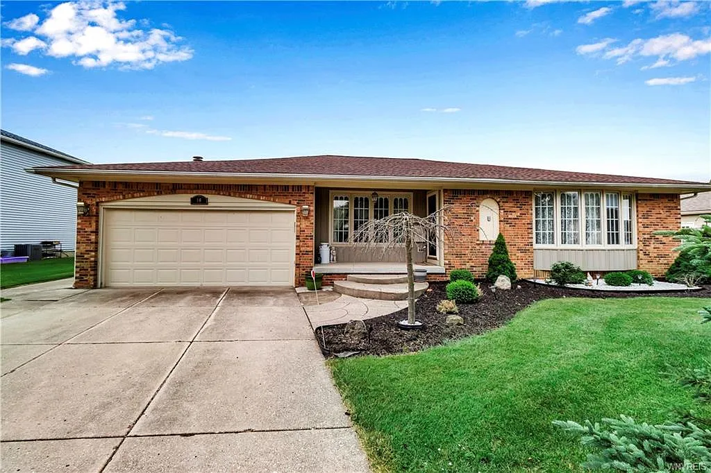 10 Robinwood Ct photo 1