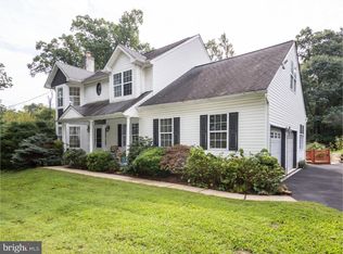 2098 Saint Peters Rd, Pottstown, PA 19465