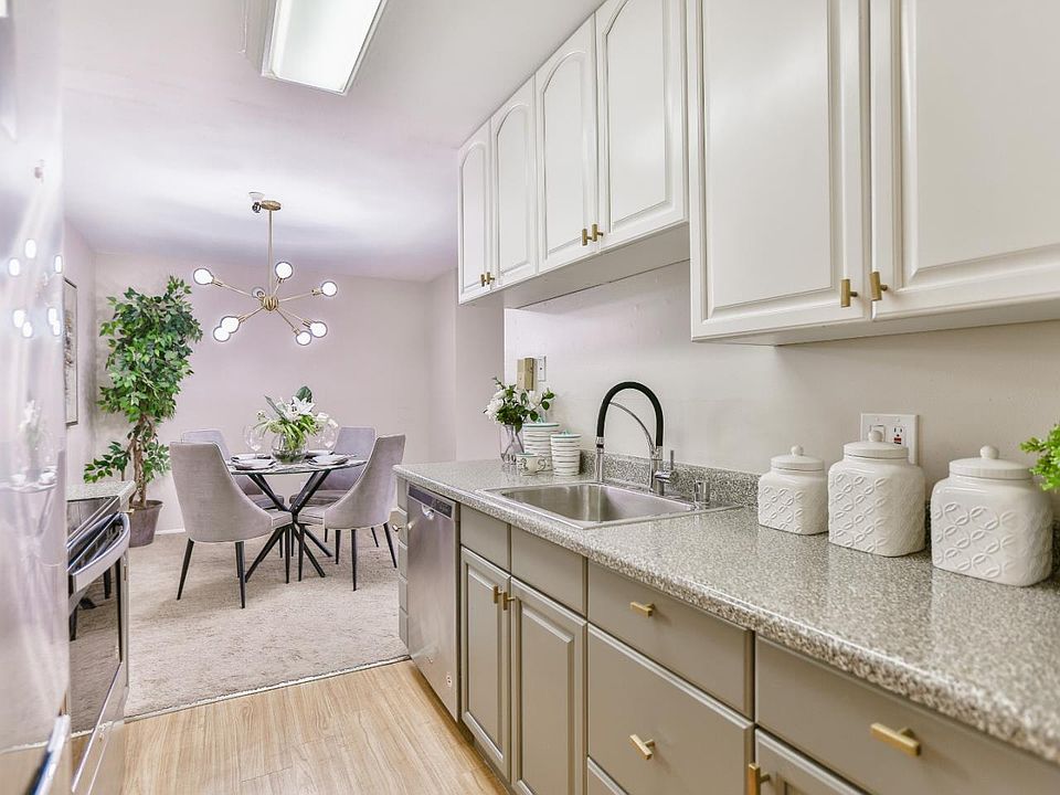 1st image of 400 Ortega Ave APT 323