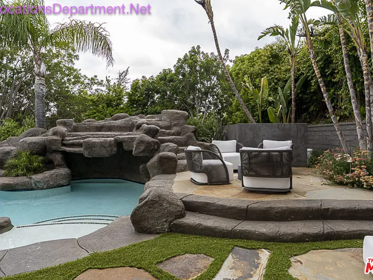 5861 Ridgebrook Dr — Photo 37