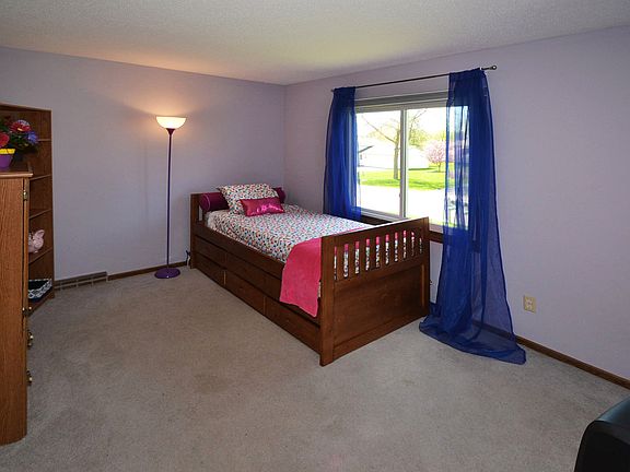 5th image of 4362 Rosebriar Ave