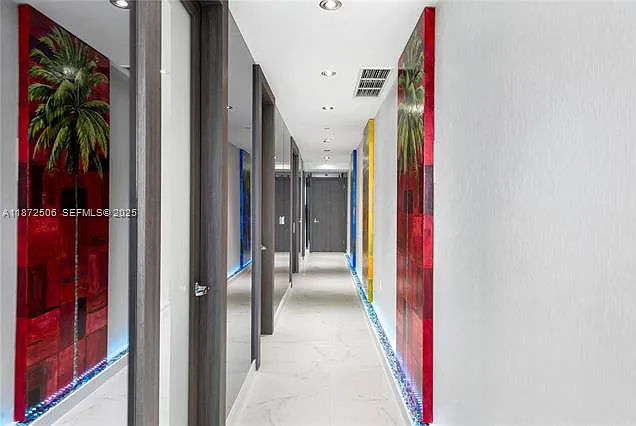 1100 Biscayne Blvd #LPH6105 — Photo 27