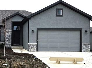 14543 Amanda Ln, Basehor, KS 66007