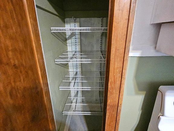 5th image of 532 W Wooster St