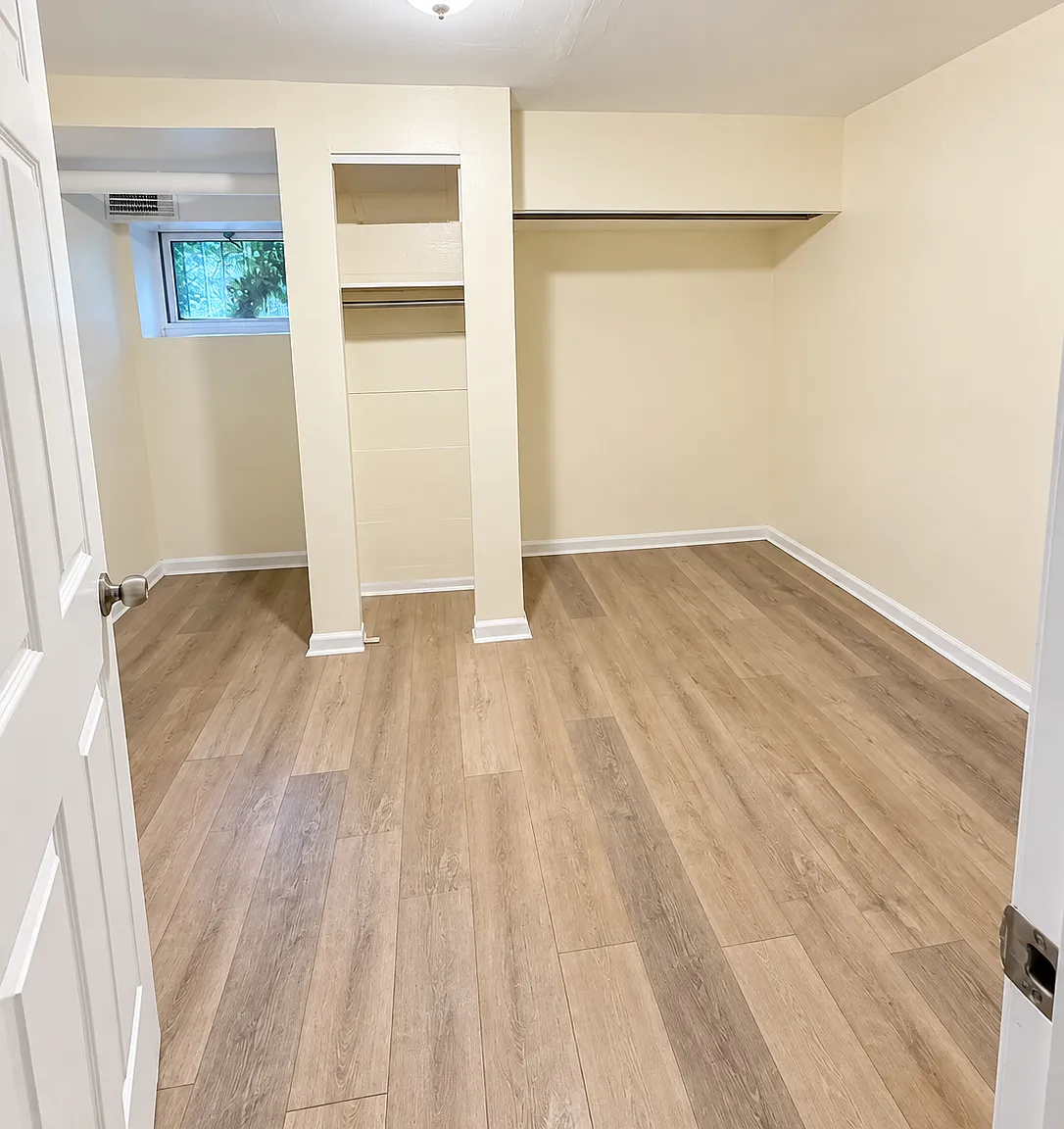 3 bed, 1100 sqft, $3,600 — Photo 4