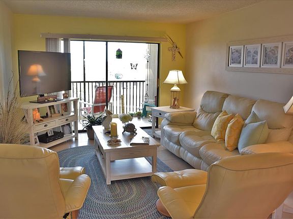 5th image of 520 Palm Springs Blvd APT 403