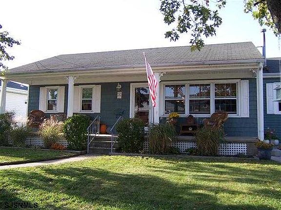 Adorable Gardens Single