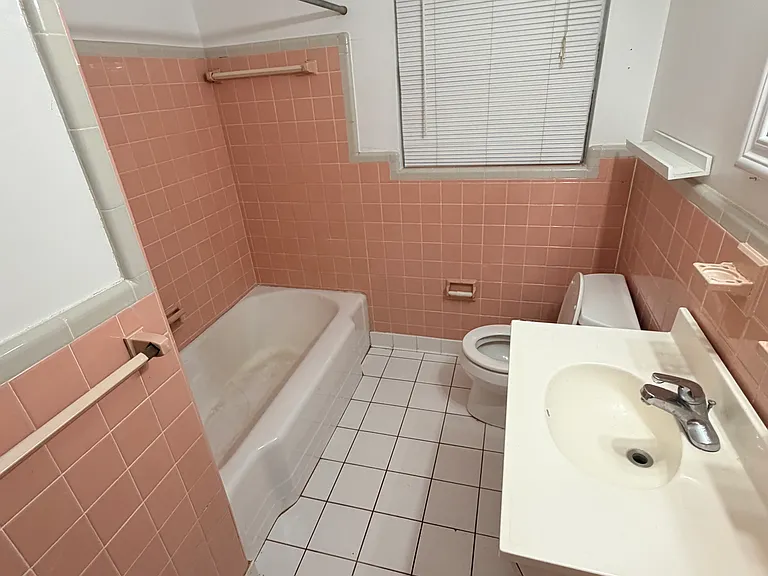 1373 Markan Dr NE #B — Photo 7