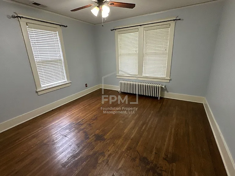 954 Sheridan St — Photo 14
