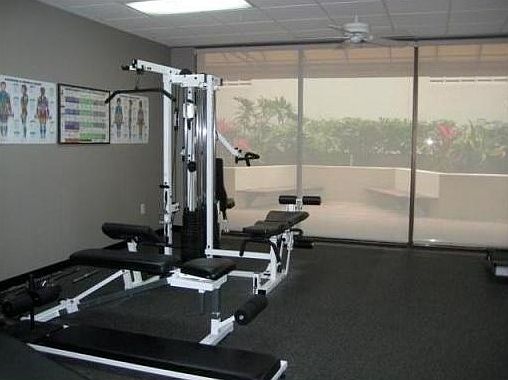5th image of 1621 Collins Ave APT 905