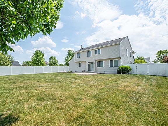 5th image of 25404 Persimmon Ct