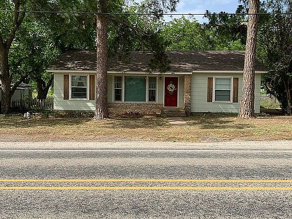 3rd image of 716 W Sipe Springs Rd