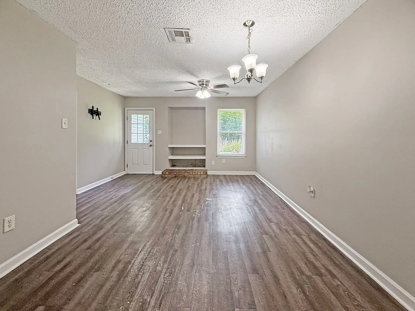 Home For Lease — Photo 2