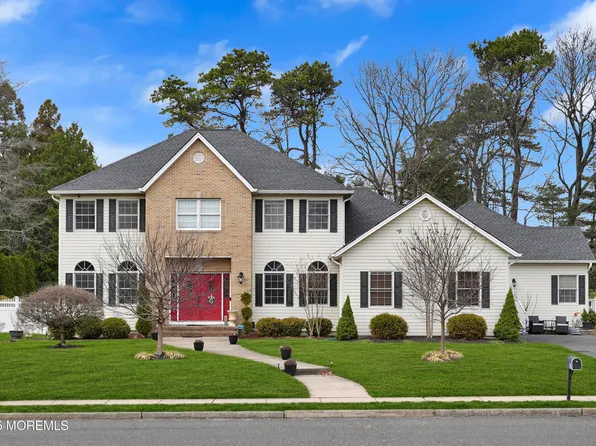 15 Buckingham Drive, Ocean Twp, NJ 07712