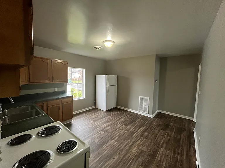1327 Princeton Ave #2 — Photo 6