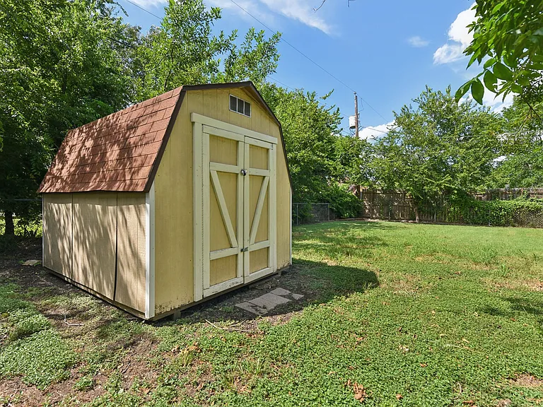 3217 Honeysuckle Dr — Photo 29