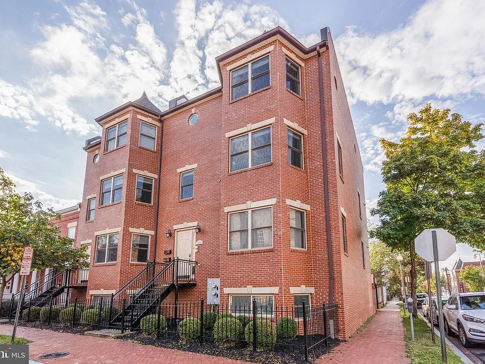 442 Oakdale Pl NW #2