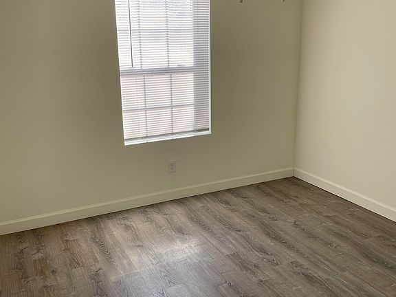 4th image of 740 Cunningham Ave APT 209