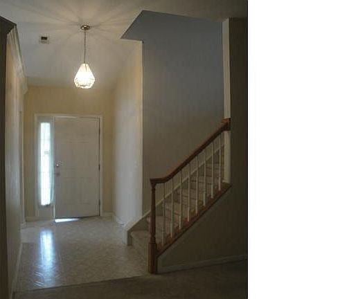 3rd image of 110 Meadow Pond Ln