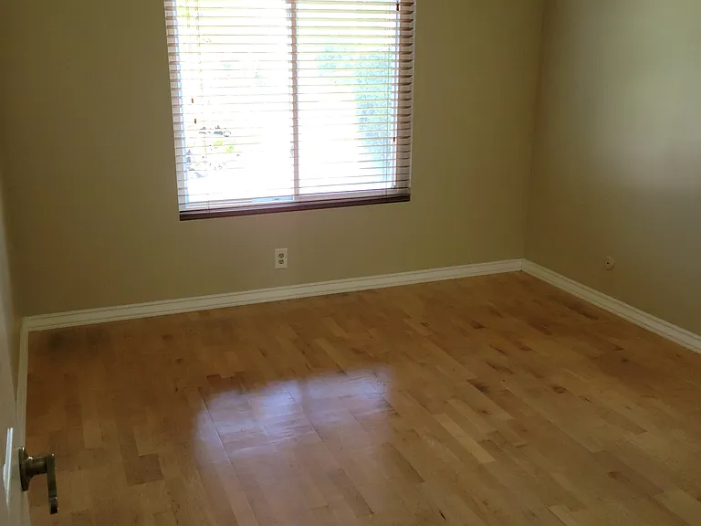 855 Loganberry Ct — Photo 5