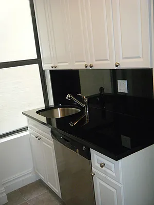 Rented by Maximo Properties | media 13