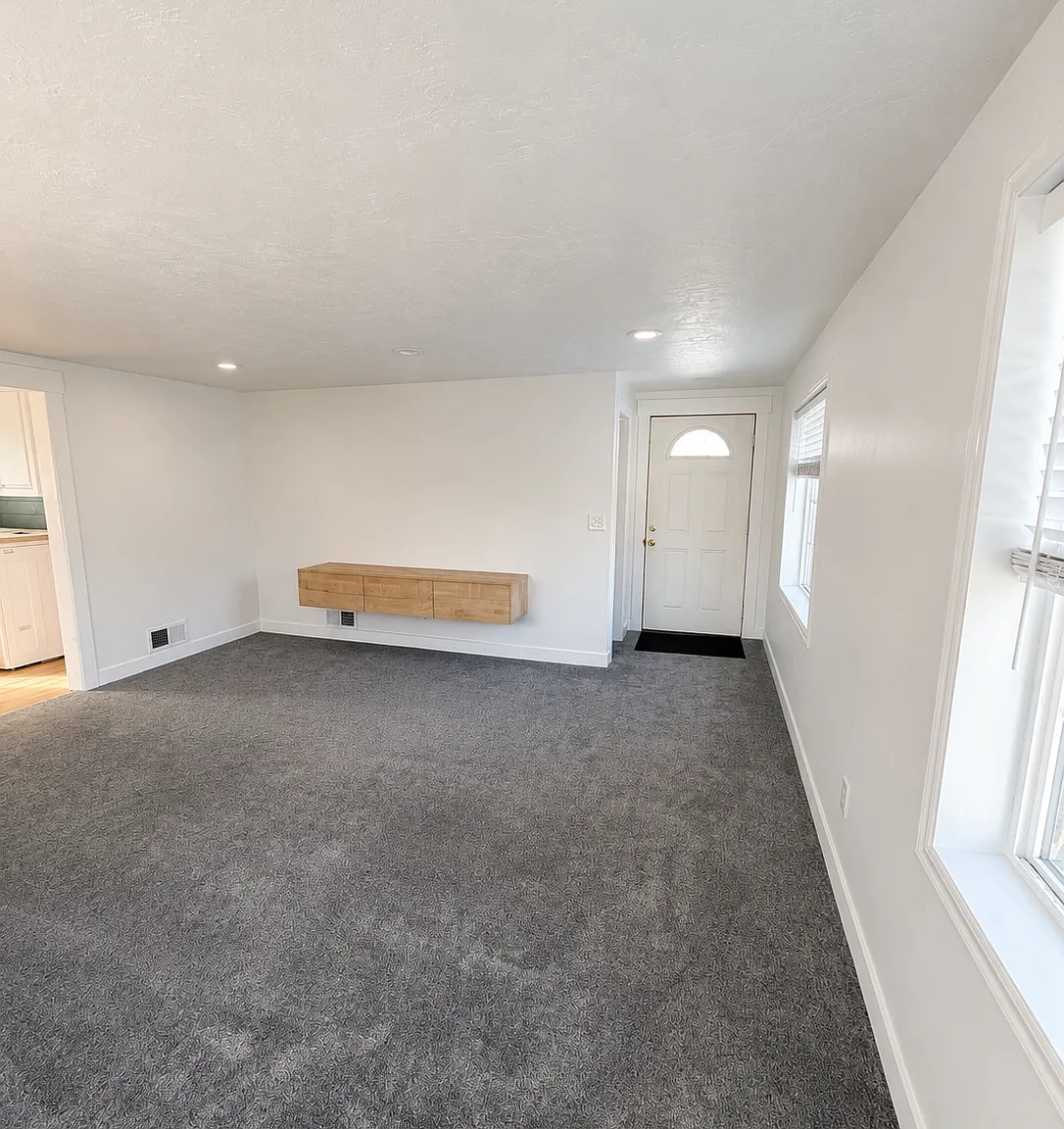 624 Lomax St — Photo 2