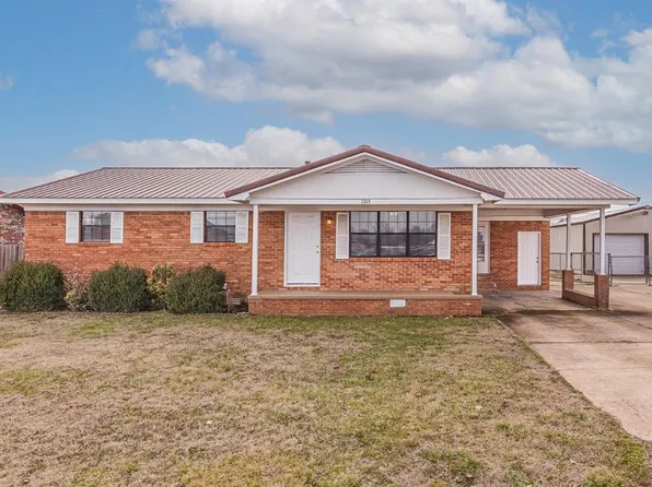 1313 Holly St, Walnut Ridge, AR 72476