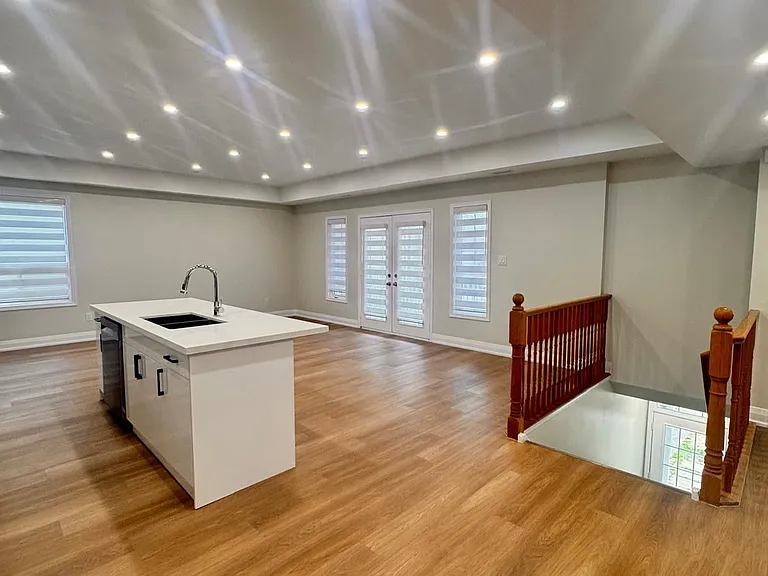 344 Edgehill Dr #UPPER — Photo 3