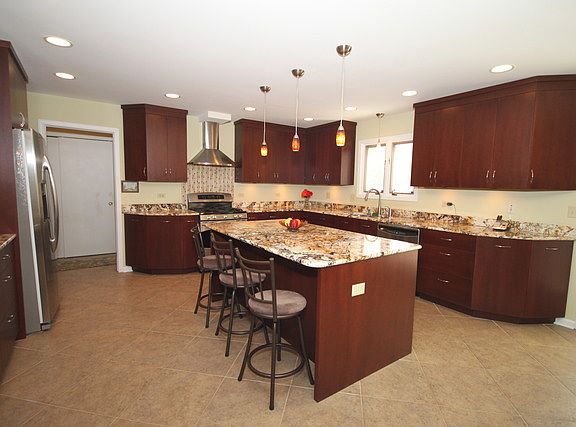 4th image of 4441 Williamsburg Ct
