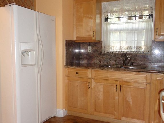 4th image of 15533 Miami Lakeway N APT 105