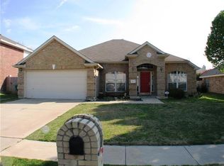 2412 Acorn Bnd, Denton, TX 76210