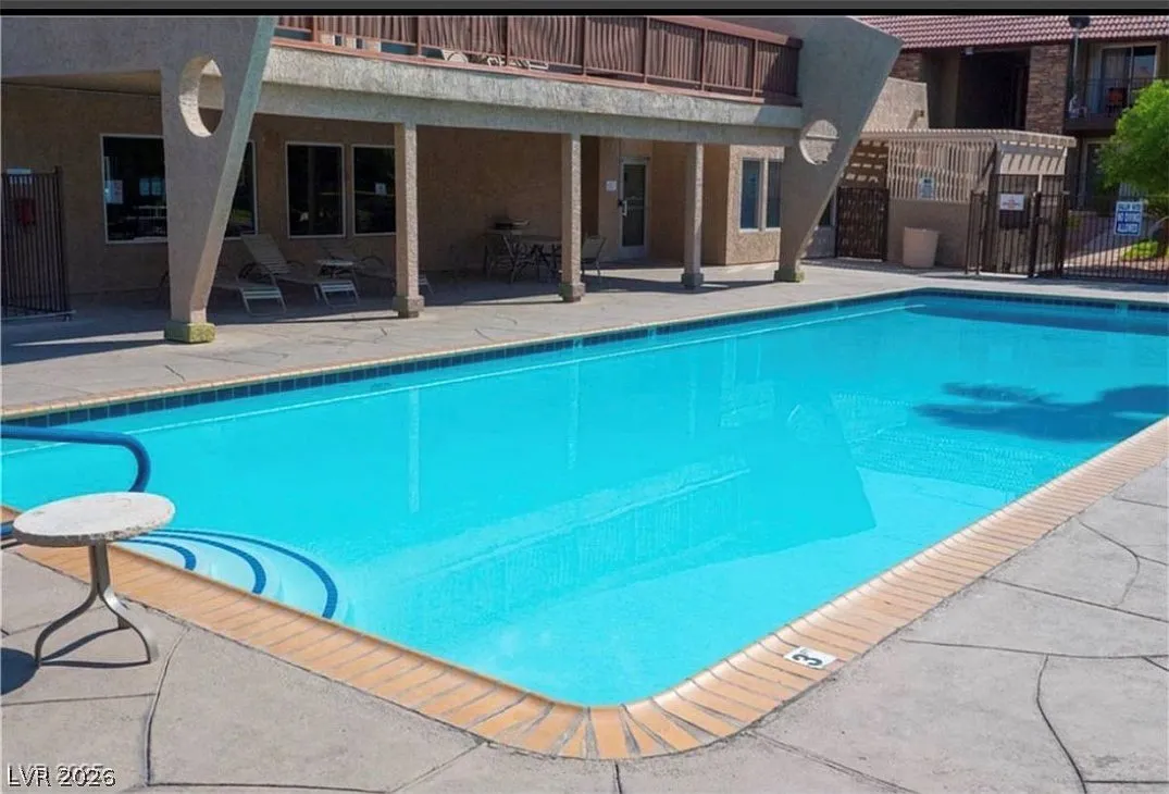 1 bed, 1.0 bath, 700 sqft, $1,450 — Photo 2