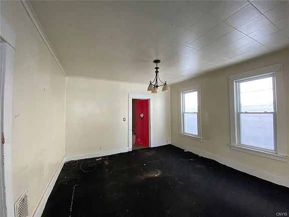 5th image of 1418 Taylor Ave