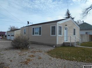 511 1st St, Rawlins, WY 82301