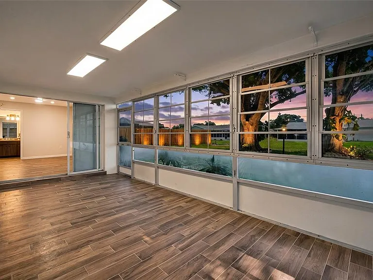 430 Sunnyside Dr — Photo 15