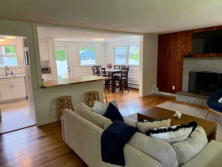 41 Plum Point Rd — Photo 3