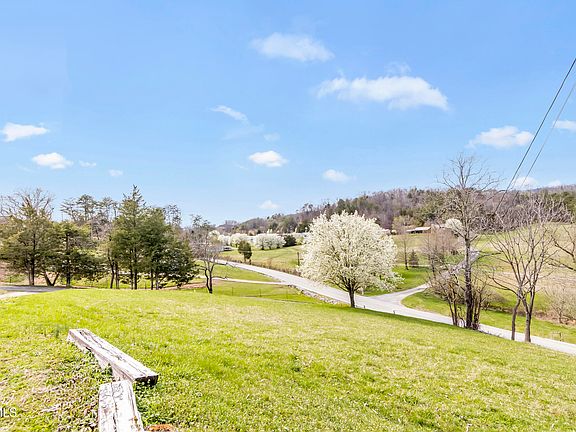 5th image of 3023 Princeton Rd