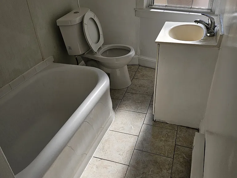 730 W Walnut St #3B — Photo 3