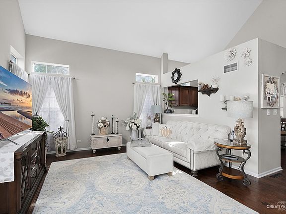 5th image of 530 Heritage Dr