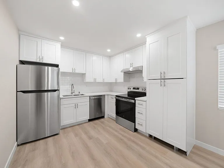 180 Brisco Rd — Photo 3