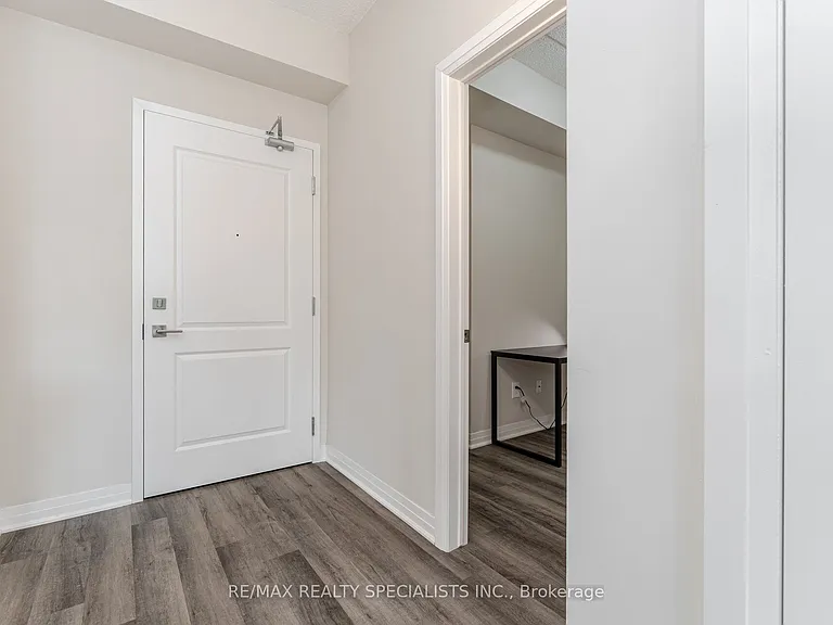 610 Farmstead Dr #315 — Photo 5