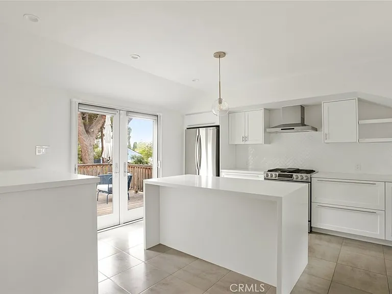 10215 Eldora Ave — Photo 12