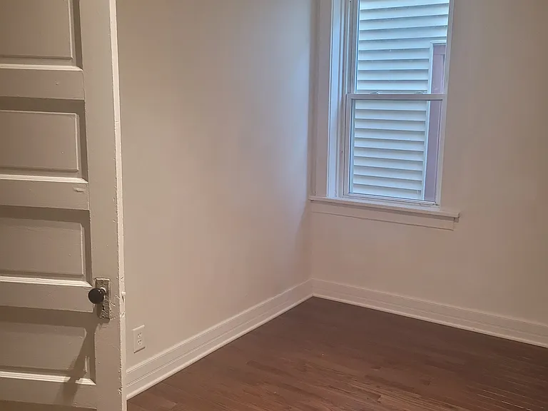 1812 Darrow Ave #2N — Photo 4