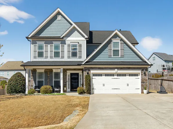 5720 Lumiere St, Holly Springs, NC 27540