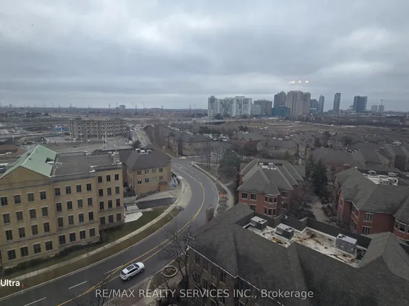 4235 Sherwoodtowne Blvd, Mississauga, ON