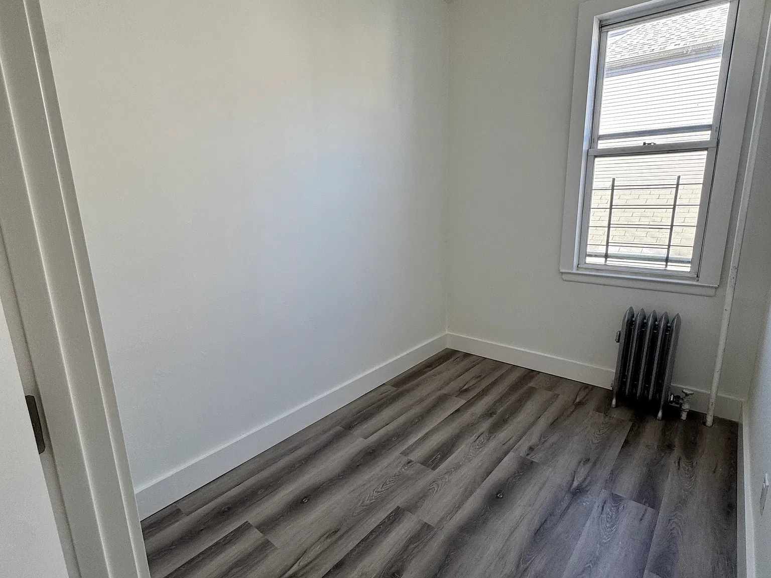 3 bed, 1000 sqft, $2,900 — Photo 4