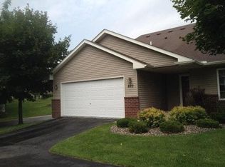 820 Matthew Dr, Chaska, MN 55318