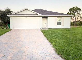 5019 Moon Ln, Labelle, FL 33935