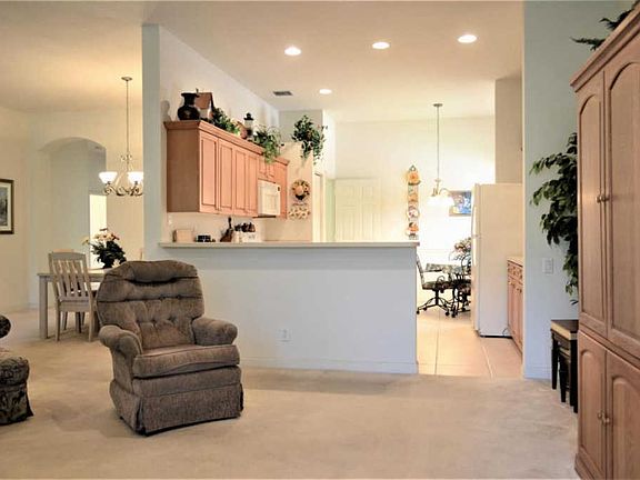 5th image of 246 NW Toscane Trl